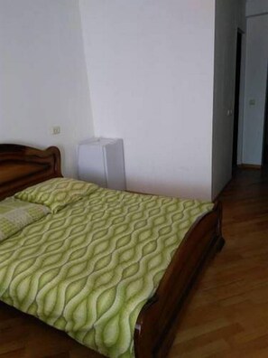 豪華雙人房, 1 間臥室, 私人浴室 | 隔音、熨斗/熨衣板、免費無線上網、床單