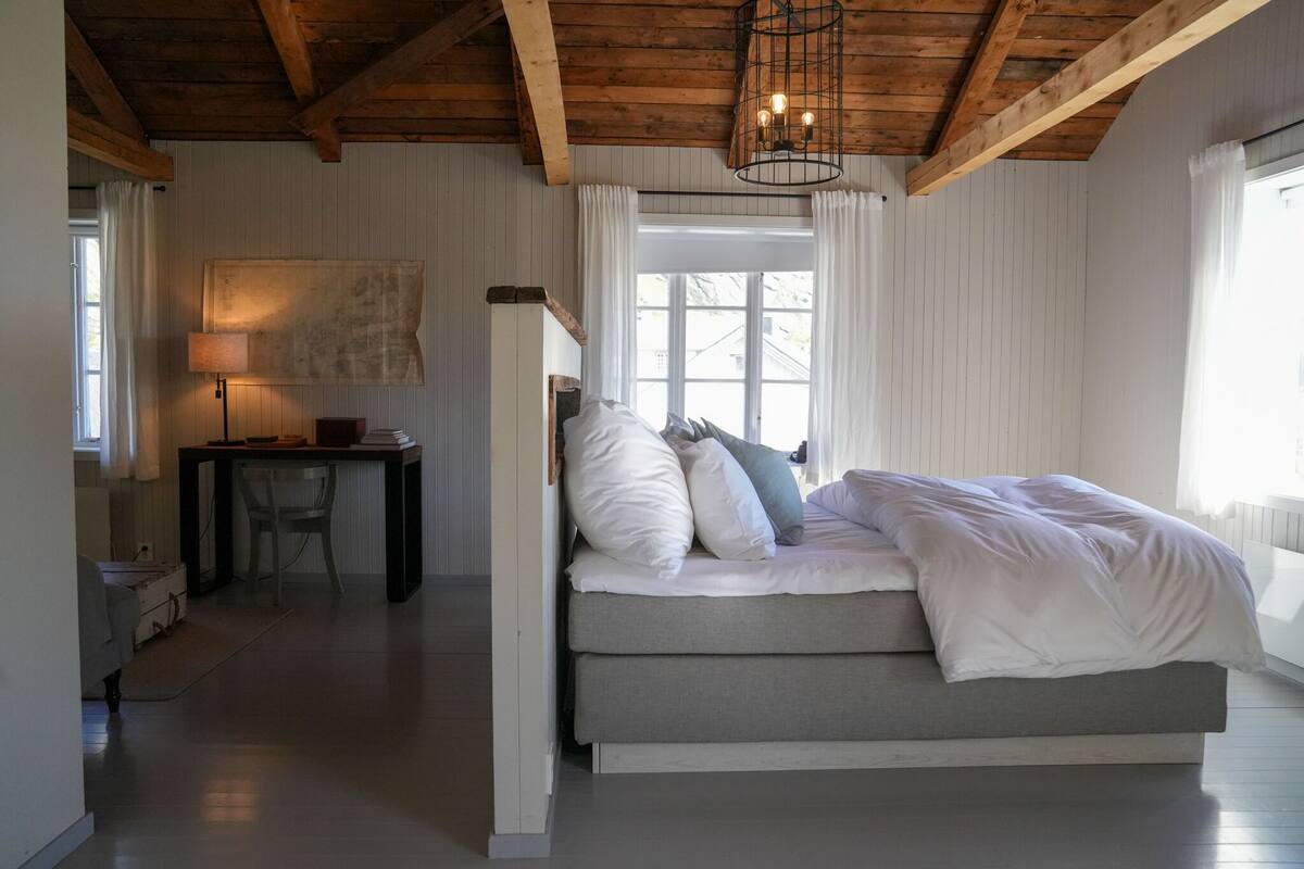 suite, sea view | 1 bedroom, premium bedding, minibar, individually decorated