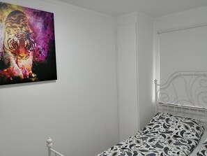 Economy Double Room | Blackout drapes, free WiFi, bed sheets