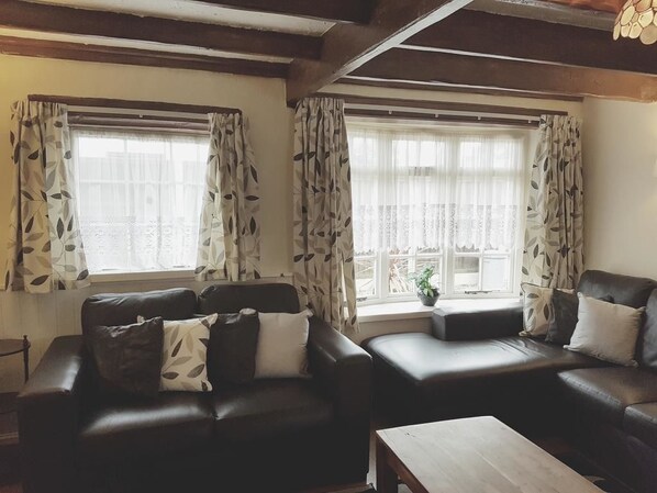 Interior detail - Oak Cottage (Skegness)