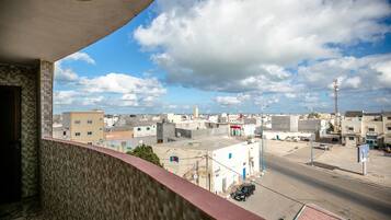 Vue sur la ville depuis lâhĂ©bergement
