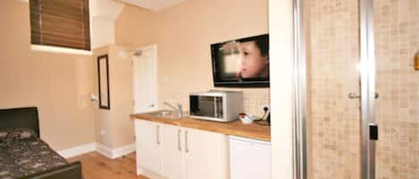 Familienzimmer, 1 Doppelbett und Schlafsofa