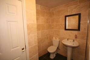 Einzelzimmer, 1 Einzelbett | Badezimmer | Badewanne, Haartrockner, Handtücher