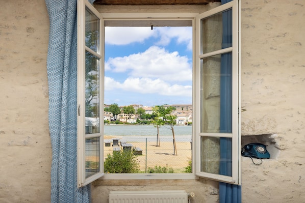 Room 3 : Pastel, The Castelnaudary Grand Bassin View