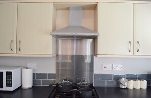 House, 4 Bedrooms | Private kitchen - TwentyThree (Coventry)