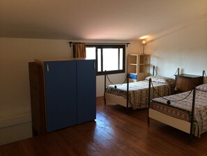 Desk, free cots/infant beds, free WiFi, bed sheets