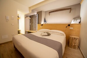 Family Quadruple Room | Egyptian cotton sheets, premium bedding, down comforters - Wanderlust b&b - Folgaria (Folgaria)