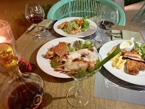 Outdoor dining