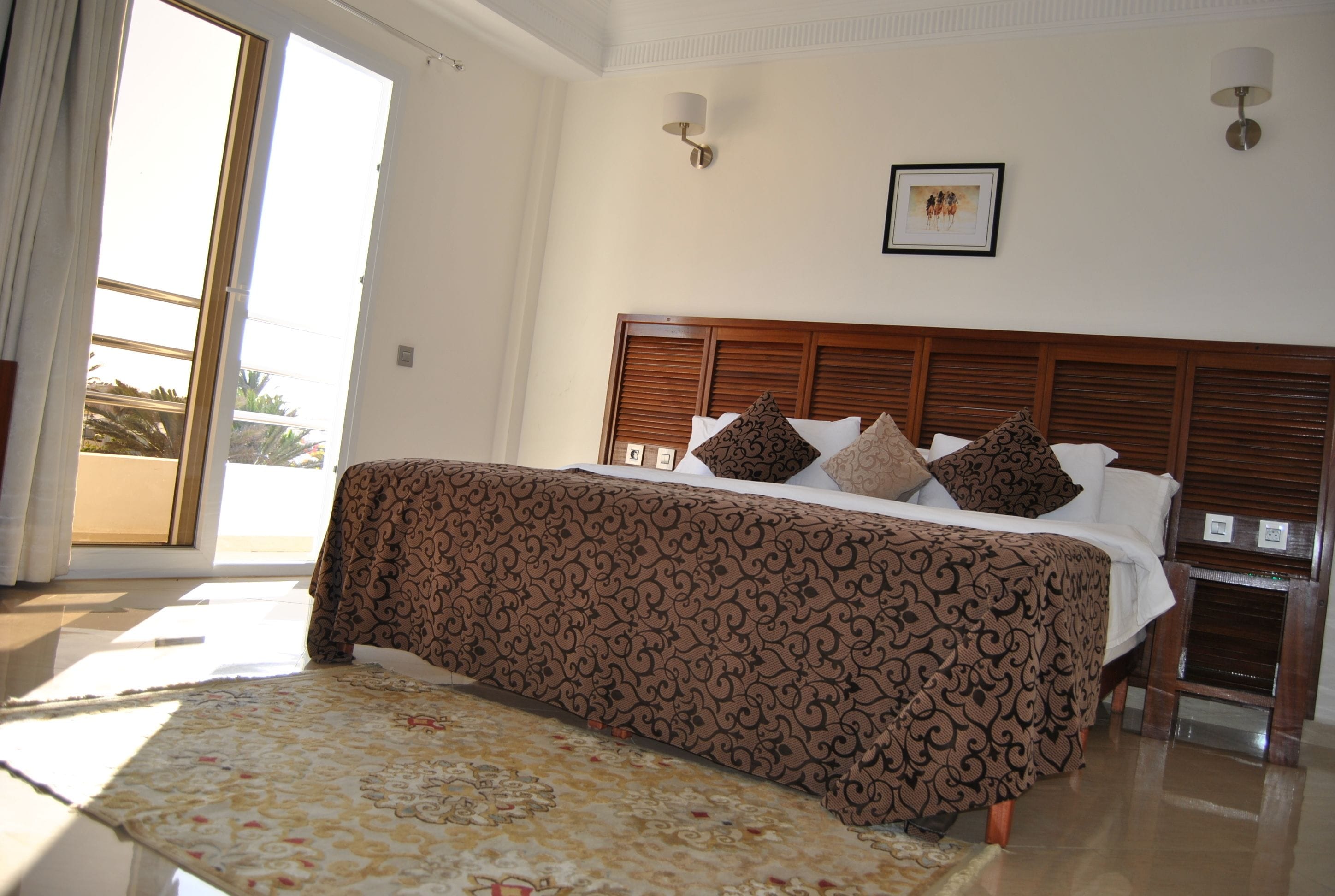 Honeymoon Suite, Non Smoking | Desk, blackout drapes, iron/ironing board, free WiFi