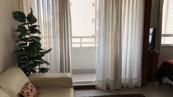 Apartment, 1 Queen Bed (1601) | Living room | 42-inch Smart TV with cable channels, TV