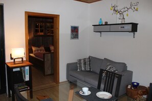 Flat-screen TV, DVD player, iPod dock, MP3 dock - Ferienhaus am Brotjacklriegel (Schofweg)
