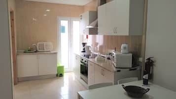 Superior Apartment, 1 Bedroom, Mountain View | Private kitchen | Fridge, microwave, oven, stovetop