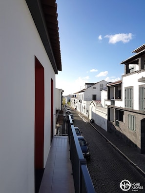 Superior Apartment, 1 Bedroom, Mountain View | Blick auf die Straße