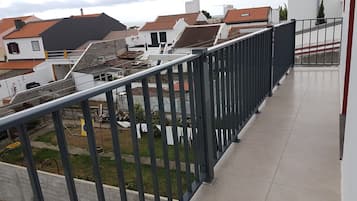 Superior Apartment, 1 Bedroom, Balcony, Sea View | Vista del balcón