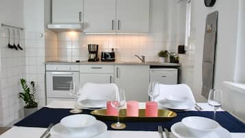 Appartement, salle de bains privée, vue jardin | Cuisine privée