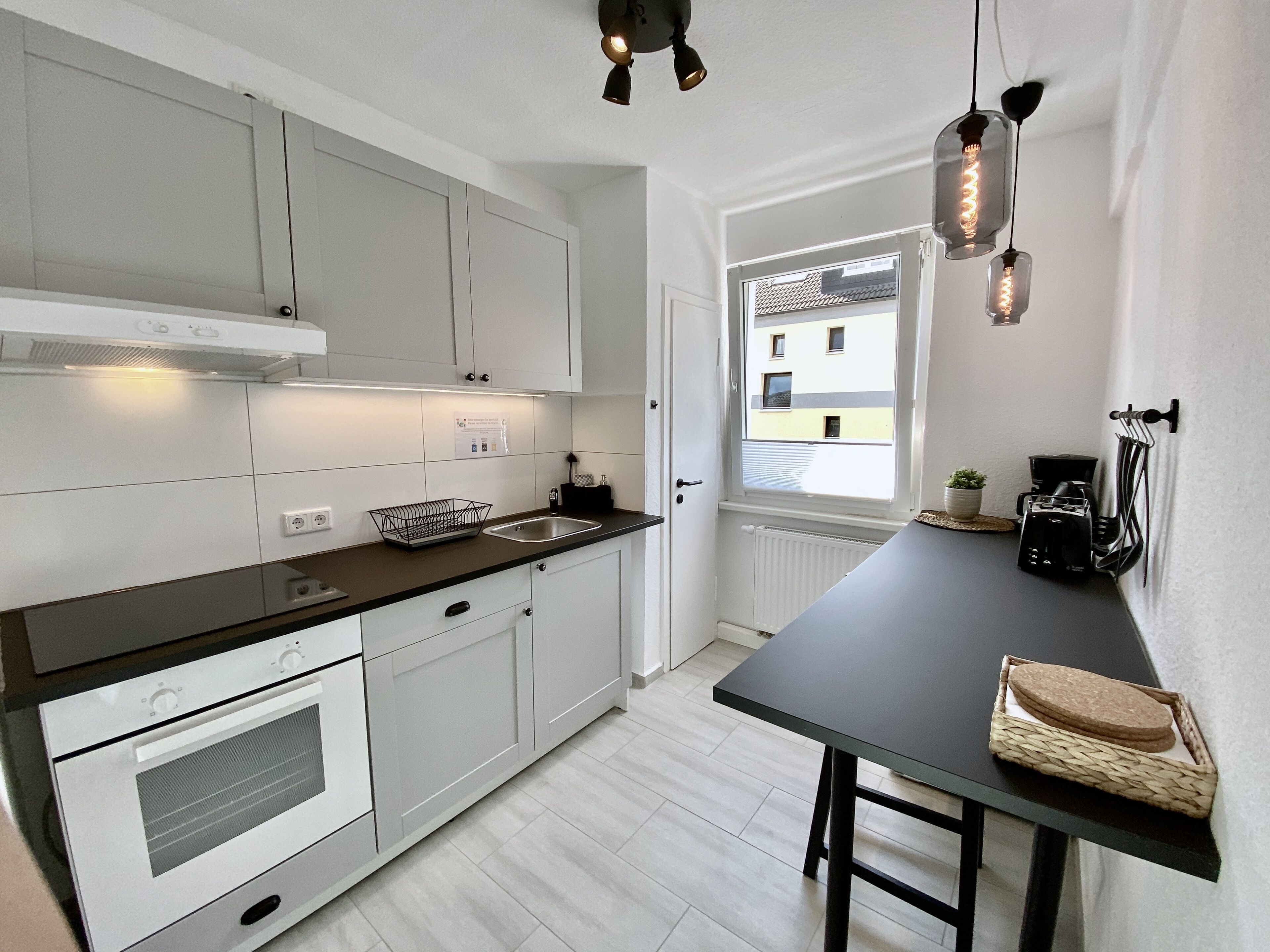 Deluxe Apartment, Private Bathroom | Private kitchen