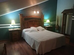 双人房或双床房 | 免费 WiFi、床单