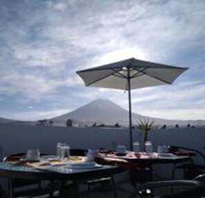 Pemandangan dari bilik