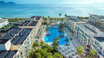 2 outdoor pools, open 10:00 AM to 6:00 PM, pool umbrellas, pool loungers