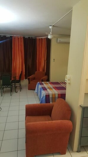 Appartement économique, 1 lit double, non-fumeur | Aire de séjour