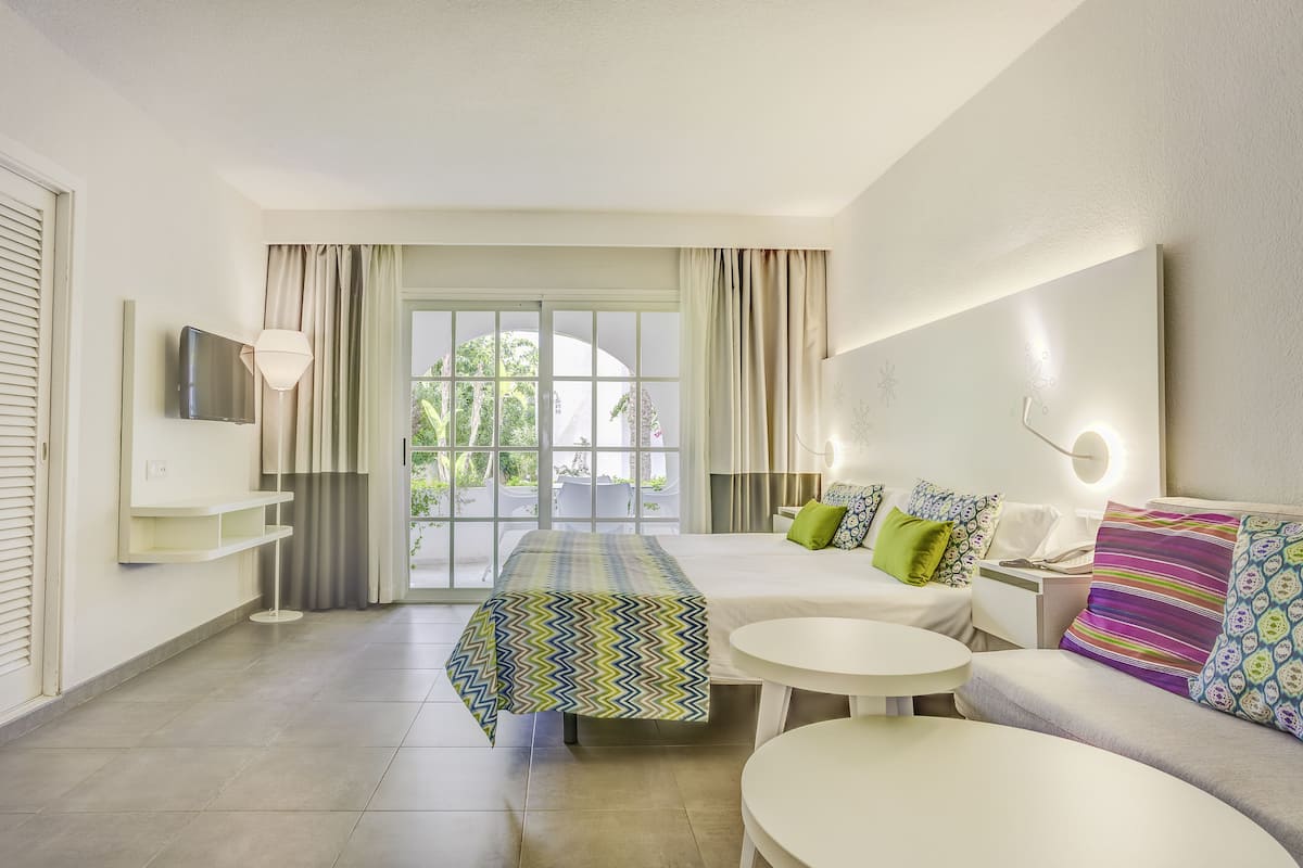 1 bedroom, minibar, in-room safe, desk