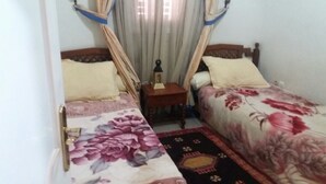 Comfort Apartment, 2 Bedrooms, Non Smoking, City View | Blackout drapes, iron/ironing board (on request), WiFi (free) - Résidence Kounouz (Ouarzazate)