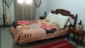 Comfort Apartment, 2 Bedrooms, Non Smoking, City View | Blackout drapes, iron/ironing board (on request), WiFi (free) - Résidence Kounouz (Ouarzazate)