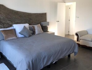 In-room safe, blackout curtains, soundproofing, iron/ironing board