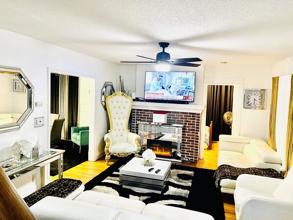 Flat-screen TV, fireplace