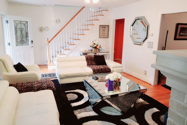 Flat-screen TV, fireplace