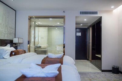 Jiangxi Bailu Hotel
