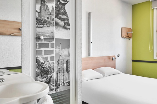 Standard Double Room, 1 Double Bed | Desk, blackout drapes, iron/ironing board (on request), cribs (free)