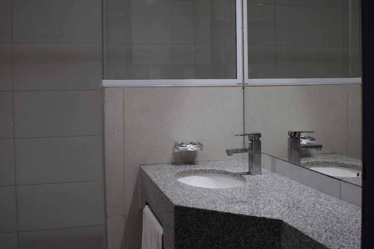 Minibar, in-room safe, individually furnished, free WiFi