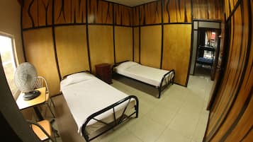 Iron/ironing board, free WiFi, bed sheets, wheelchair access