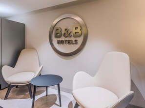 Lobby - B&B HOTEL Ingolstadt-Lenting (Lenting)