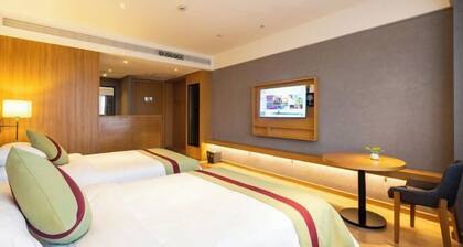 Shengxiao Grand Hotel (Quzhou Airport)