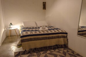 Camera doppia, 1 letto matrimoniale, non fumatori | Lenzuola