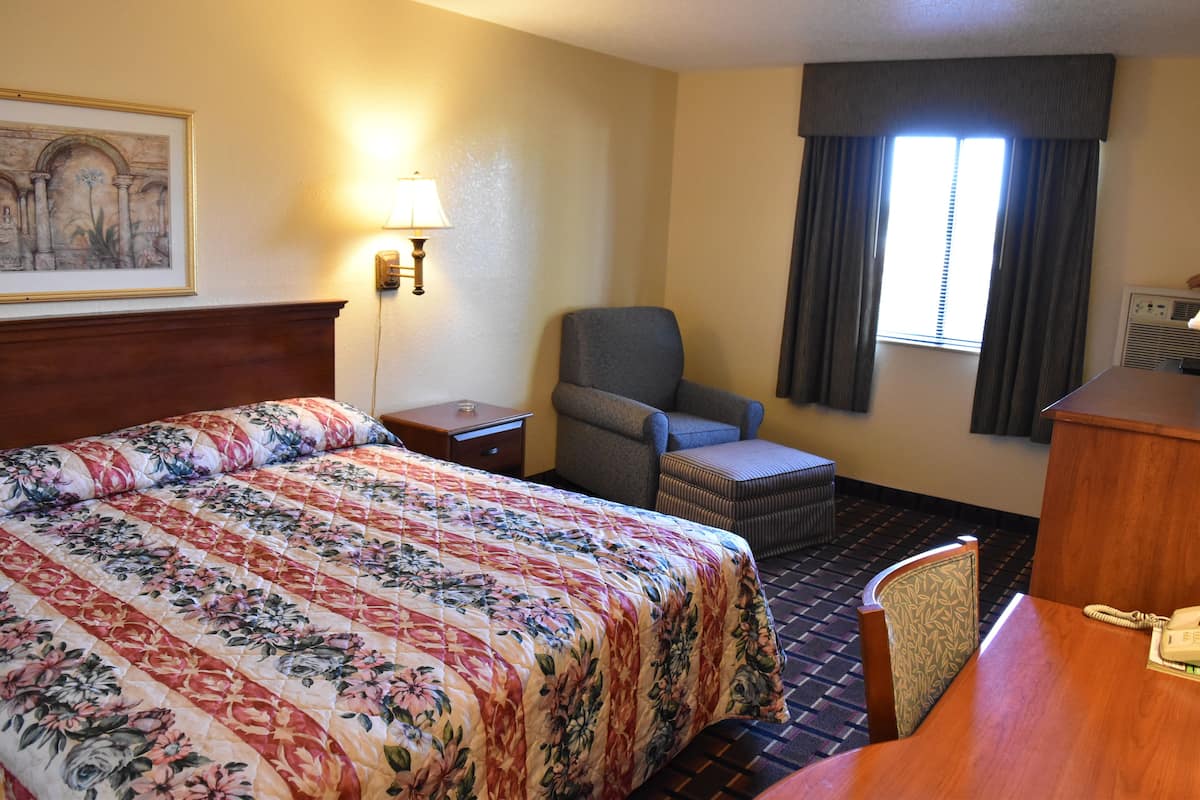 Desk, free WiFi, bed sheets