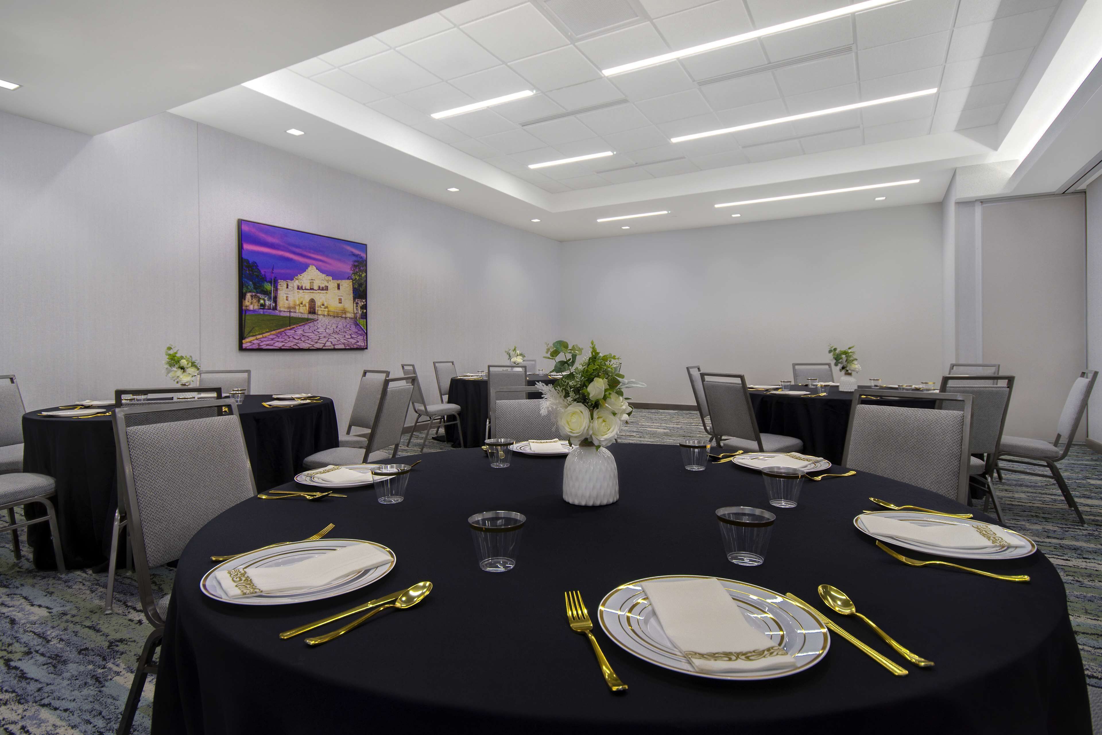 Photo - Hampton Inn & Suites by Hilton San Antonio Riverwalk 