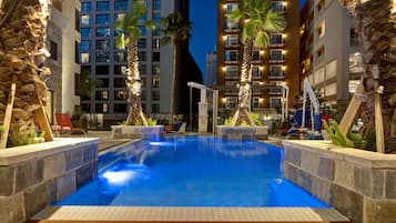 Outdoor pool, pool loungers