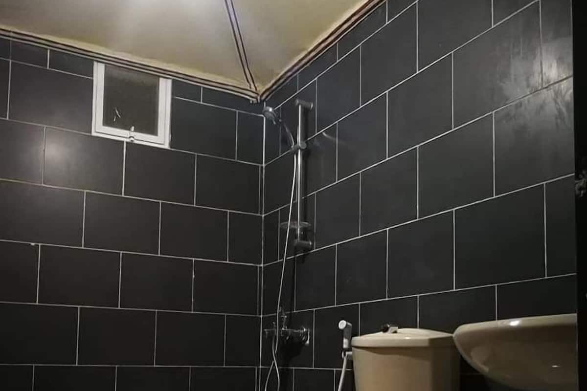 Singola Comfort, 1 letto matrimoniale, non fumatori | Bagno | Asciugamani