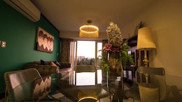 40 inci televisyen skrin rata dengan kabel, TV