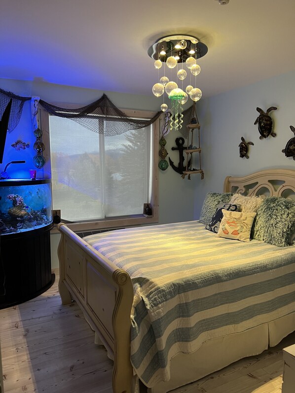 غرفة فردية | ستائر تعتيم وواي فاي مجانًا وملاءات أسرّة