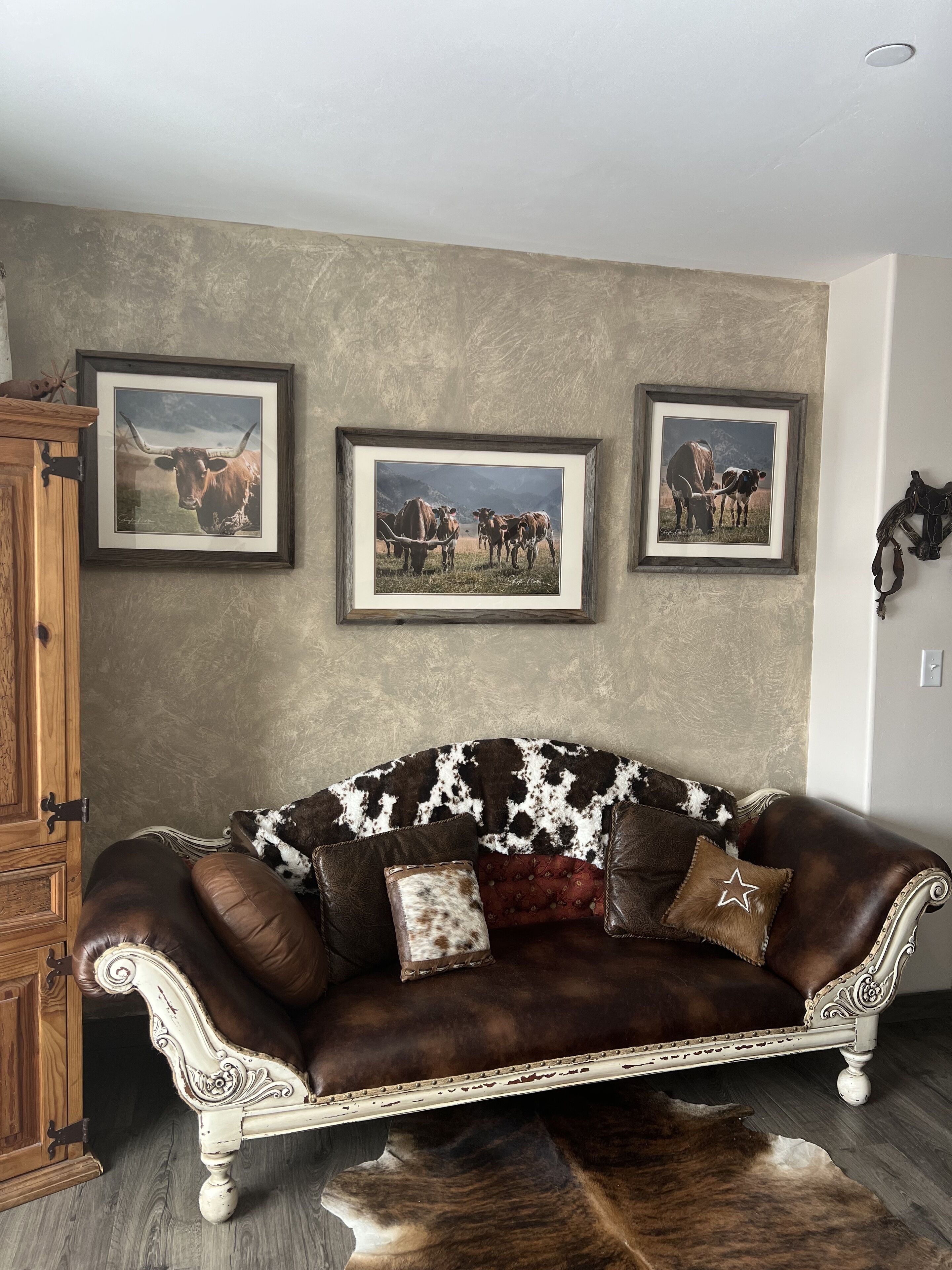 Western Room | Blackout drapes, free WiFi, bed sheets