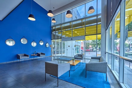 Lobby lounge