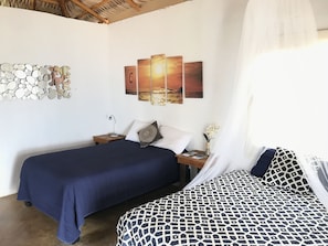 1 habitación, cubrecamas, minibar y decoración personalizada