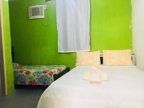 Standard Triple Room, Multiple Beds, Non Smoking | Minibar, free WiFi - Pousada Bluemar (Aracaju)