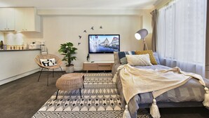 Unclassified image, 3 of 11, button - Spacious Apartment in Auckland Central (Auckland)