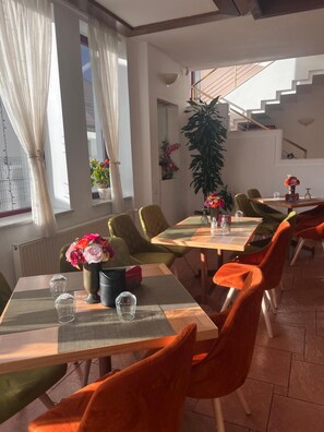 View from property - Hotel Jasmine (Brasov)