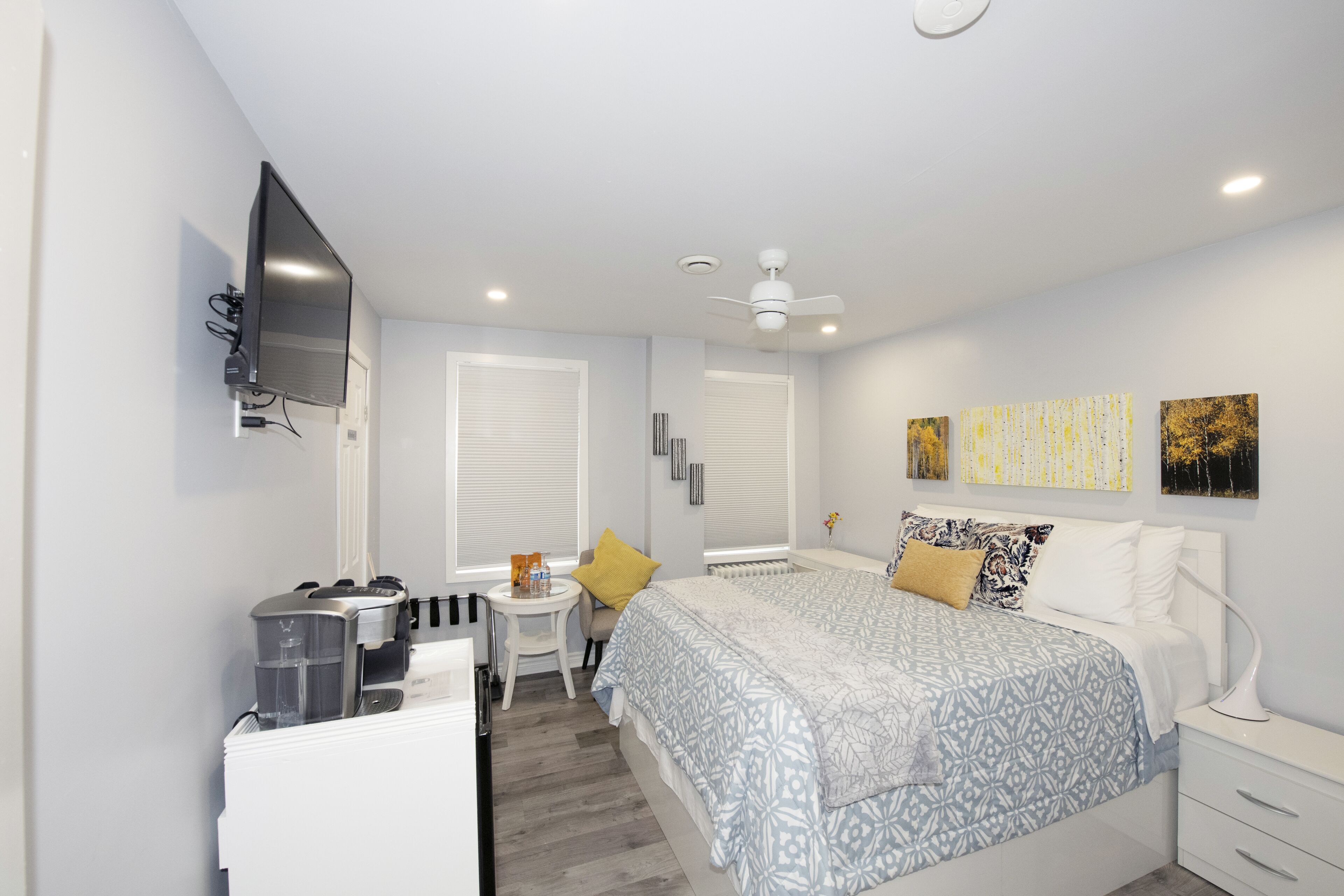 أغطية فراش متميزة وأسرّة بإسفنج يتكيف مع شكل الجسم